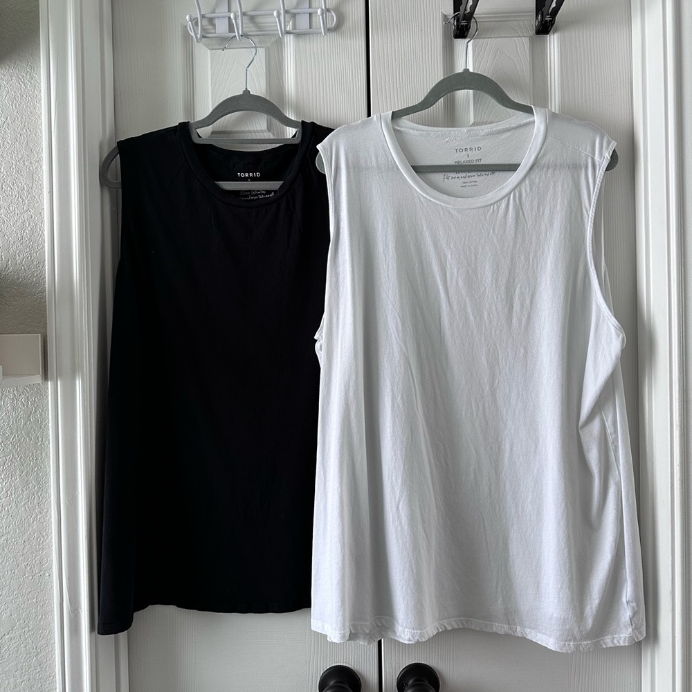 Torrid Women's Black and White Sleeveless Tops